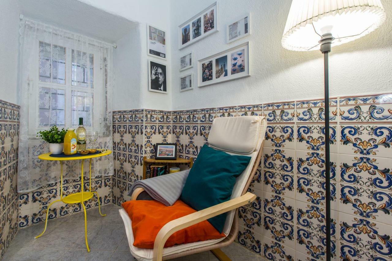 Santos Neighborhood Apartment Lisbon Exterior photo